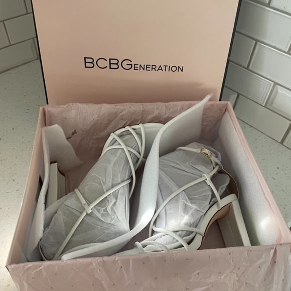 BCBG Strappy White Heel Sandals - Picture 4 of 6